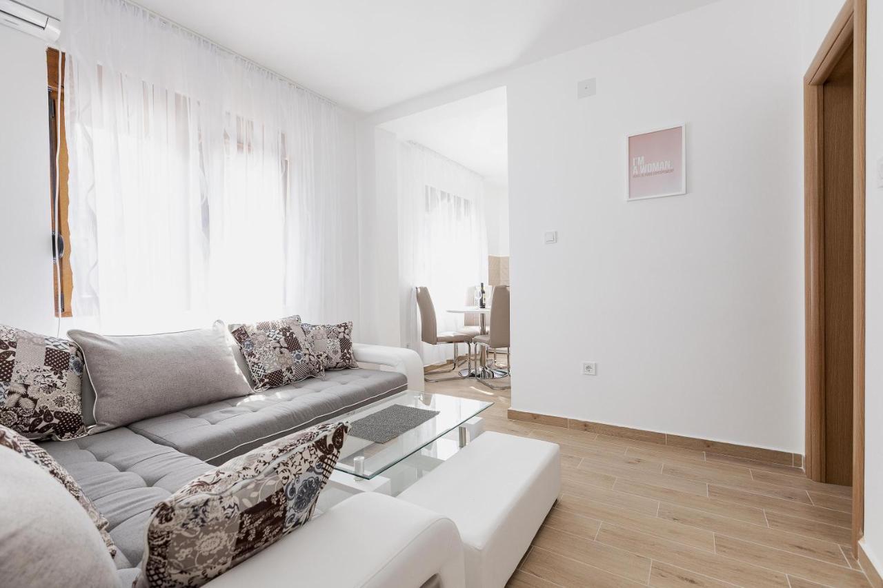 Muo Sea Front Apartments Kotor Eksteriør bilde