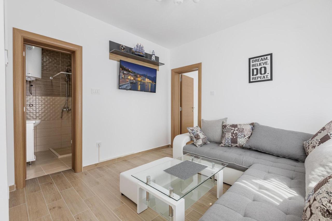 Muo Sea Front Apartments Kotor Eksteriør bilde