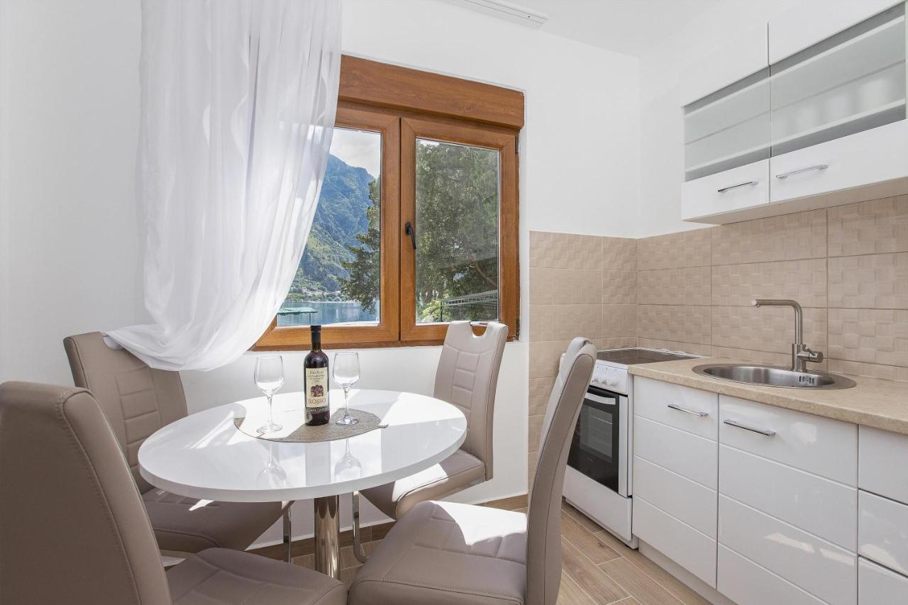 Muo Sea Front Apartments Kotor Eksteriør bilde