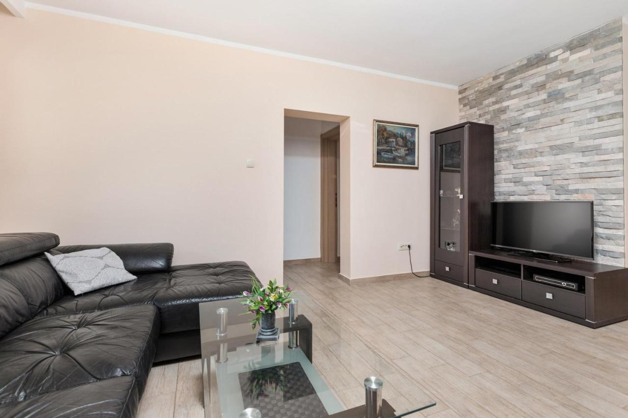 Muo Sea Front Apartments Kotor Eksteriør bilde