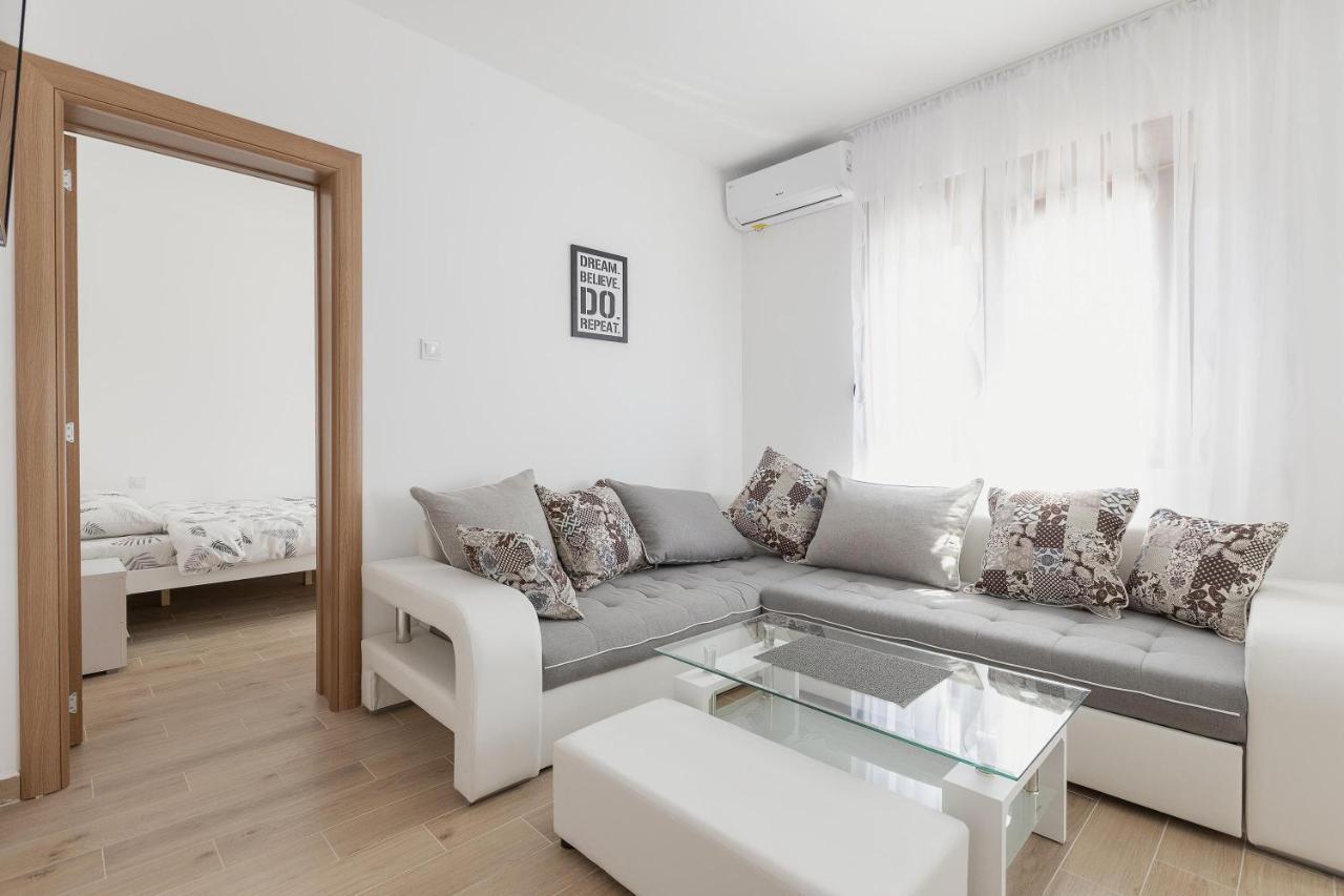 Muo Sea Front Apartments Kotor Eksteriør bilde